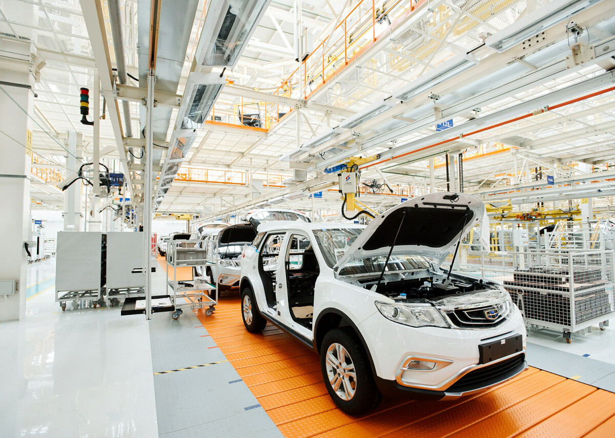 С конвейера сошел 50-тысячный автомобиль Geely, собранный в Беларуси